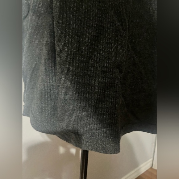 UMGEE Womans Medium Gray Thermal Waffle Shirt with V Neck! - Picture 5 of 7